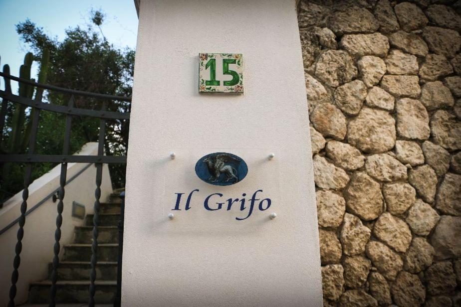 Il Grifo Hotell Licata Exteriör bild